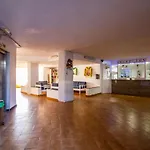 Seaview Friendly Holiday Home 5